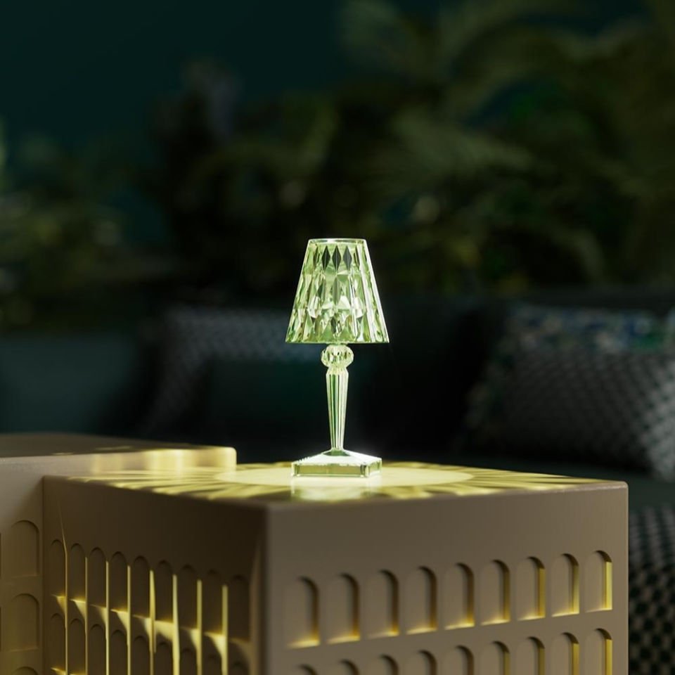 Kartell Battery Nane Renk Masa Lambası