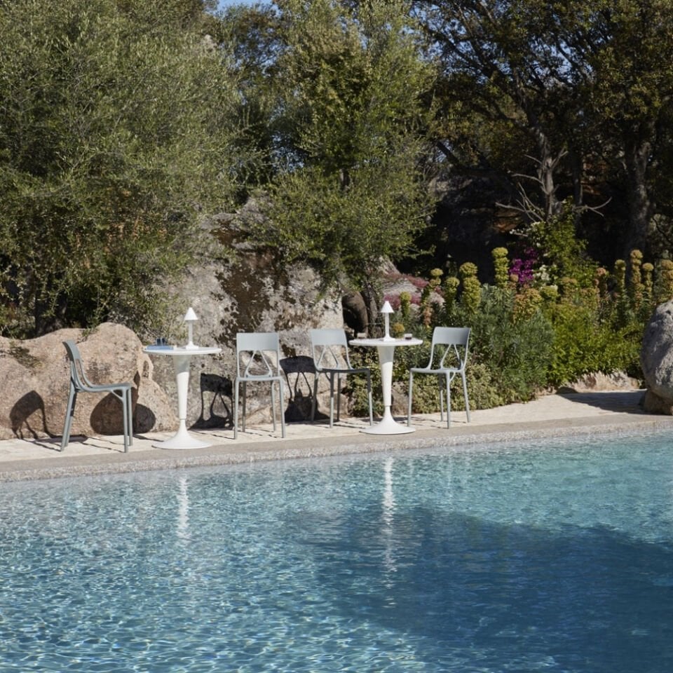 Kartell DR NA Beyaz Yuvarlak Masa