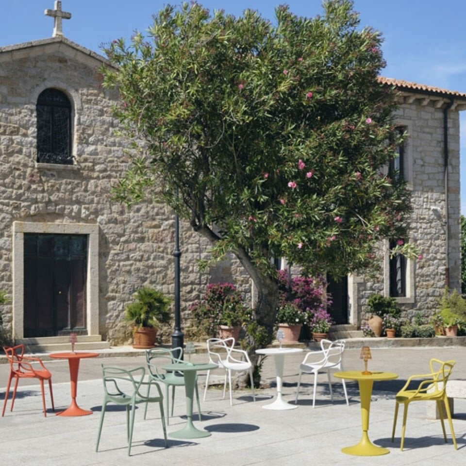 Kartell DR NA Hardal Yuvarlak Masa